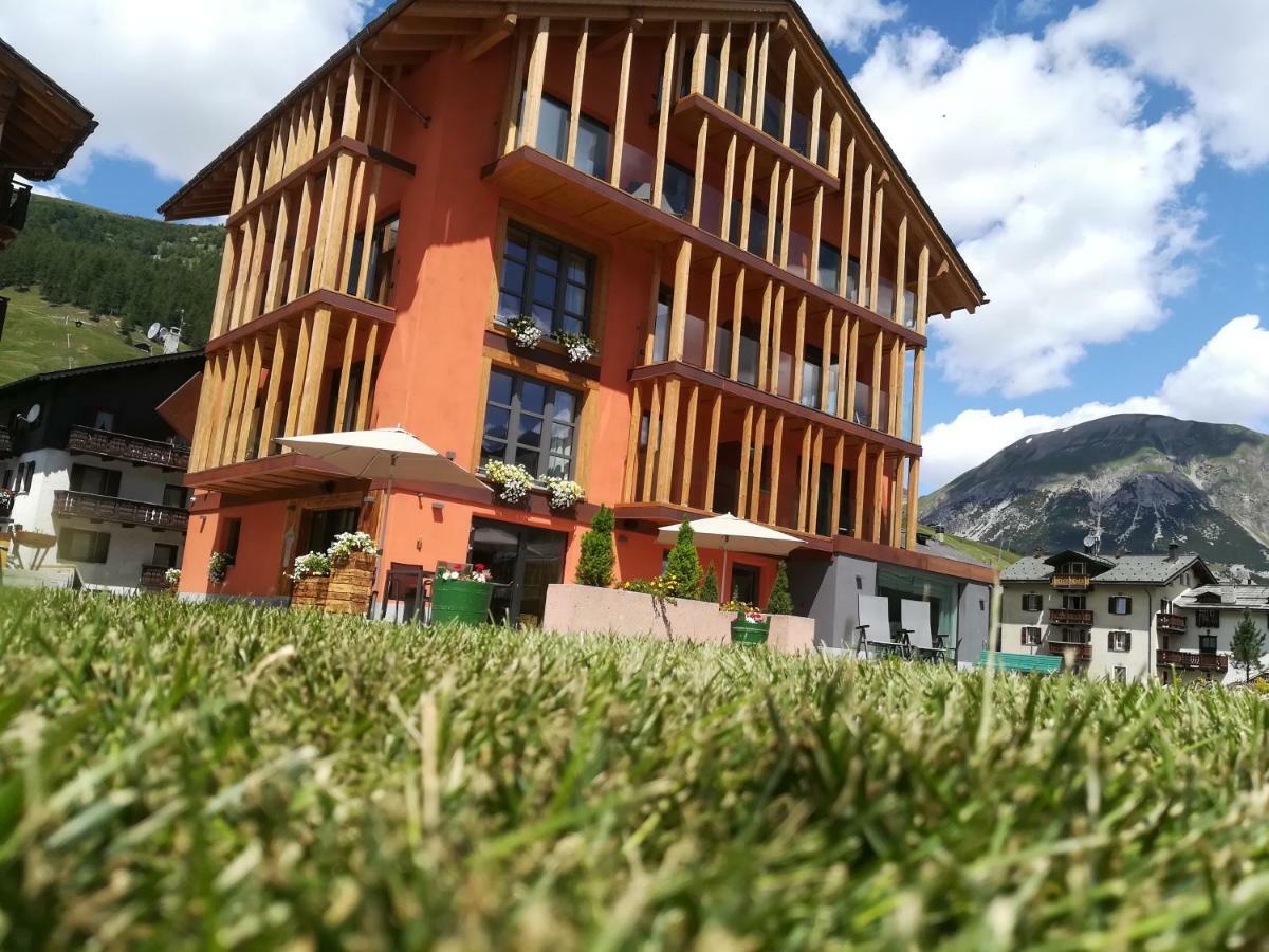 Hotel Roberta Alpine Adults Only Livigno Exterior photo